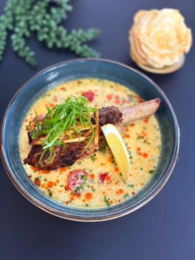 A gallery image of the Kayumanis restaurant.